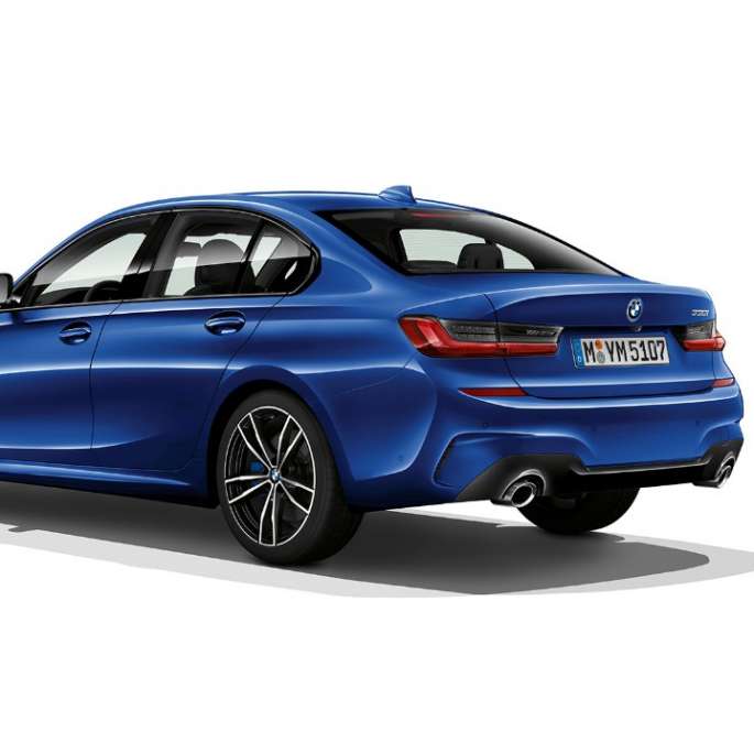 BMW 3. seeria Sedan, mudel M Sport tagant. BMW 3. seeria Sedan mudel M Sport kolm neljandikku tagantvaates.