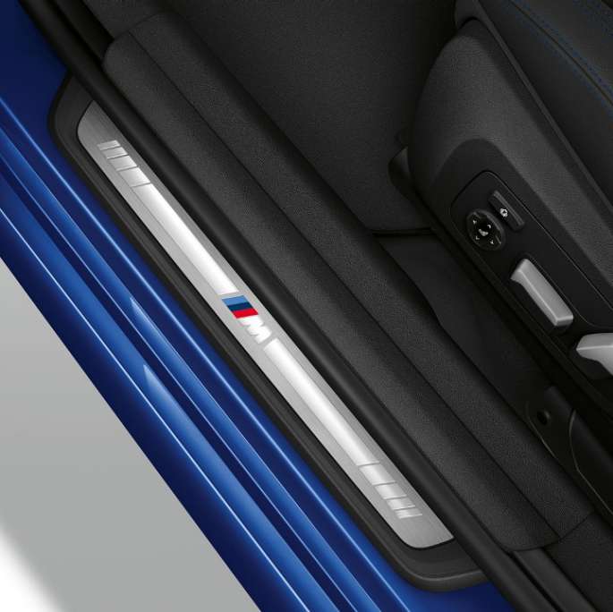 BMW 3. seeria Sedan, mudeli M Sport ukselävi. BMW 3. seeria Sedan mudeli M Sport ukselävi ülaltvaates.