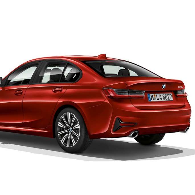BMW 3. seeria Sedan, mudel Advantage tagant. BMW 3. seeria Sedan mudel Advantage kolm neljandikku tagantvaates.