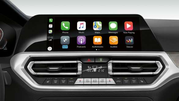 BMW 3. seeria Sedan, Apple CarPlay® valmidus. BMW 3. seeria Sedani armatuurlaua lähivaade eest ja Apple CarPlay® valmidus.