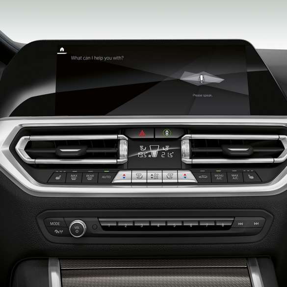 BMW 3. seeria Sedan, intelligentne isiklik assistent. BMW 3. seeria Sedani armatuurlaua lähivaade ja BMW Intelligent Personal Assistant.