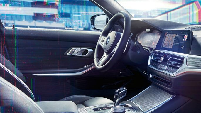 BMW 3. seeria Sedan, M-armatuurlaud. BMW 3. seeria Sedani salongi lähivaade, juhiiste ja armatuurlaud koos M-näidikutega külgvaates.