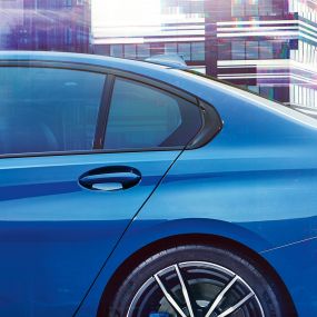 BMW 3. seeria Sedan, Hofmeisteri kaar. Hofmeisteri kaarega tagaakna külgvaade lähedalt.