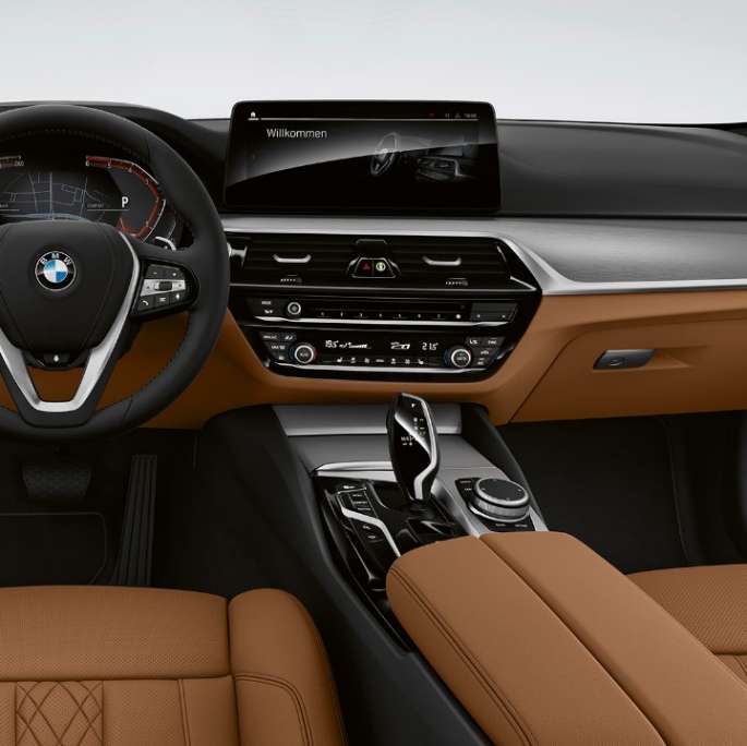 BMW 5. seeria Sedaan G30 baasvarustus, juhikoht BMW 5. seeria Sedaan 540i G30 2020 baasvarustus, salong Sensatec Cognac, juhikoht