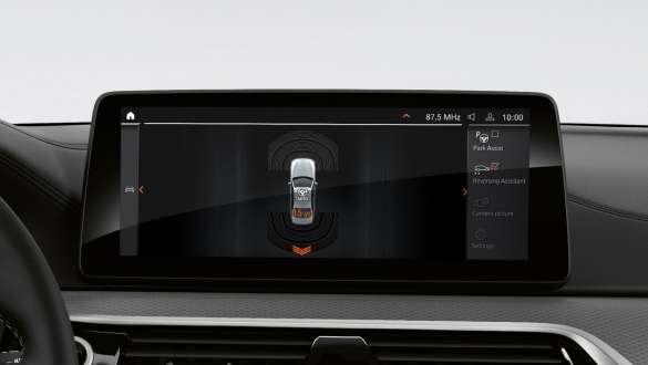 Tagurdamise abisüsteem, BMW 5. seeria Sedaan G30 Tagurdamise abisüsteem, BMW 5. seeria Sedaan G30 Facelift 2020, salong, juhikoht
