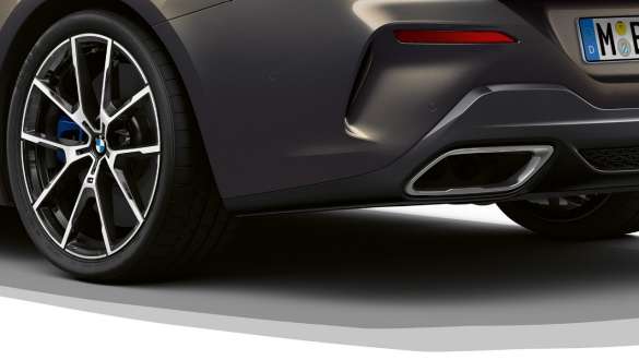 BMW M850i XDrive Dravit Grey metallik, tagantvaade, M-diferentsiaal. BMW M850i XDrive Dravit Grey metallik, tagantvaade, M-diferentsiaal.
