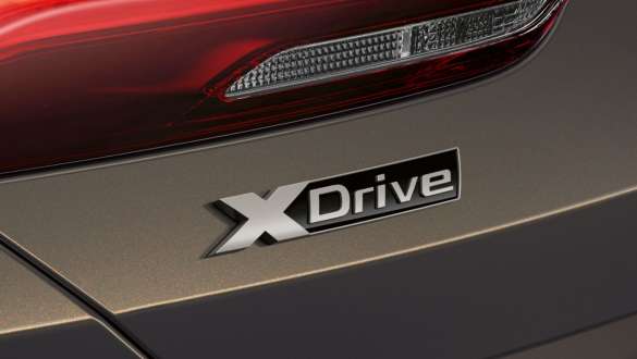 BMW M850i xDrive, Dravit Grey metallik, xDrive’i märk. BMW M850i xDrive, Dravit Grey metallik, xDrive’i märk.