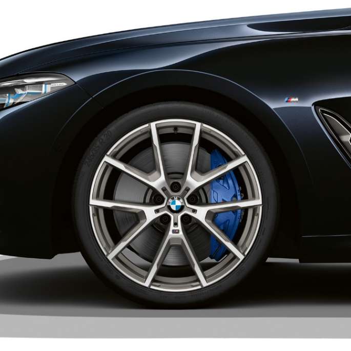 19-tollised kahetoonilised kergmetallveljed Double-spoke style 727 M. BMW 8. seeria Coupé, Carbon Black metallik värvitoonis kahetoonilised 19-tollised kergmetallveljed Double-spoke style 727 M.