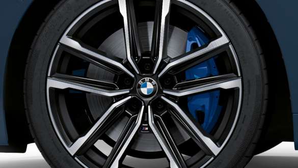 BMW M440i xDrive Coupé G22 2020, M-sportpidurid BMW M440i xDrive Coupé G22 2020, M-sportpidurid, detail, kergmetallveljed
