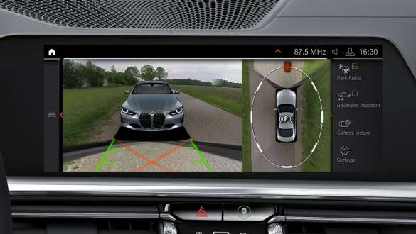 BMW M440i xDrive Coupé G22 2020, parkimisassistent Plus BMW M440i xDrive Coupé G22 2020, parkimisassistent Plus, lähivaade