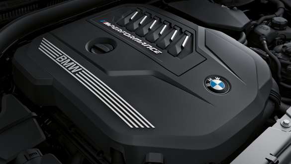 BMW M TwinPower Turbo bensiinimootor, BMW M440i xDrive Cabrio G23 2020 BMW M440i xDrive Cabrio G23 2020, BMW M TwinPower Turbo 6-silindriline mootoribensiiniga töötav reasmootor, lähivaade, mootorikate