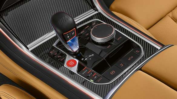 M-käigukang. BMW M8 Competition Cabrio M-käigukang.