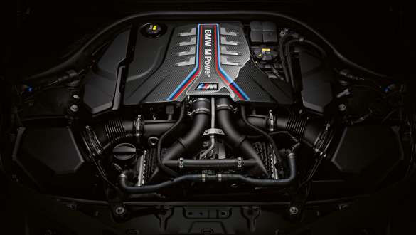 Suure sooritusvõimega M TwinPower Turbo kaheksasilindriline bensiinimootor. BMW M8 Competition Cabrio, suure sooritusvõimega M TwinPower Turbo kaheksasilindriline bensiinimootor.