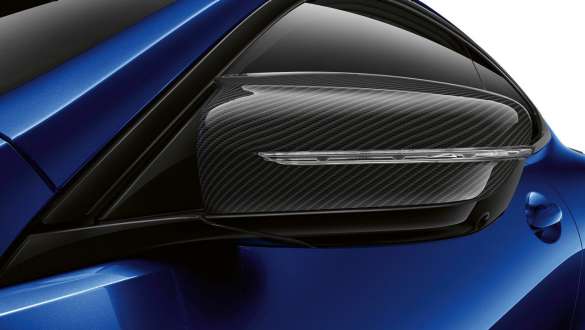 BMW M850i xDrive Coupé G15 LCI Facelift 2022 M Carbon kerepakett BMW M850i xDrive Coupé G15 LCI Facelift 2022 M Portimao Blue metallik M Carbon kerepakett, välispeeglite katted, lähivaade