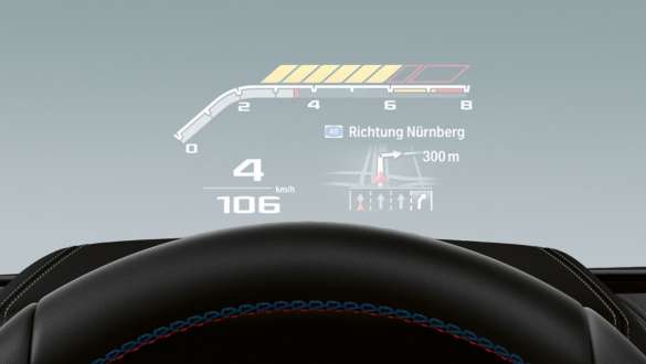 BMW 8. seeria Coupé M-mudelid F92 LCI Facelift 2022, M-spetsiifiline Head-Up Display BMW 8. seeria Coupé M-mudelid F92 LCI Facelift 2022 M-spetsiifiline Head-Up Display