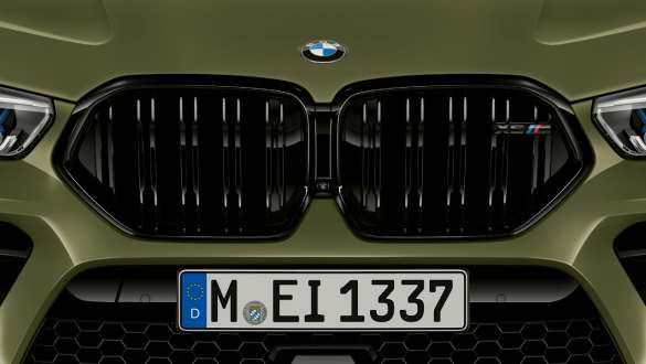 M-spetsiifiline neerukujuline iluvõre, BMW X6 M Competition F96 M-spetsiifiline neerukujuline iluvõre, BMW X6 M Competition F96 2020 toonis BMW Individual Special Paint Urban Green, maastur, välisilme