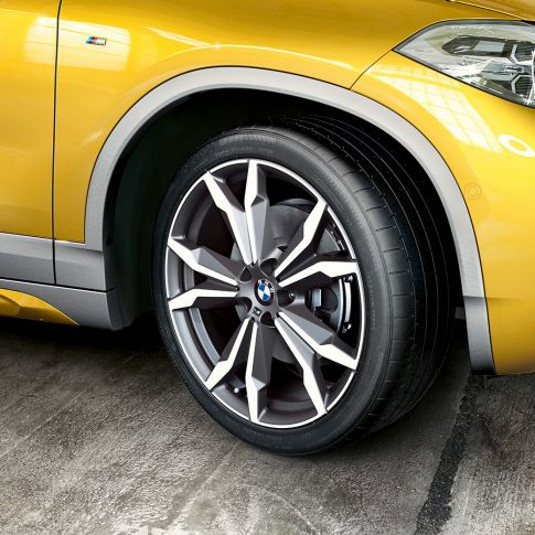 BMW X2 2018 F39, kergmetallveljed BMW X2 2018 F39, Galvanic Gold metallik, kergmetallveljed