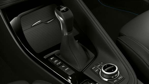 e-DRIVE, BMW X2 xDrive25e pistikhübriid, salong BMW X2 xDrive25e F39 2020 pistikhübriid, salong, eDRIVE