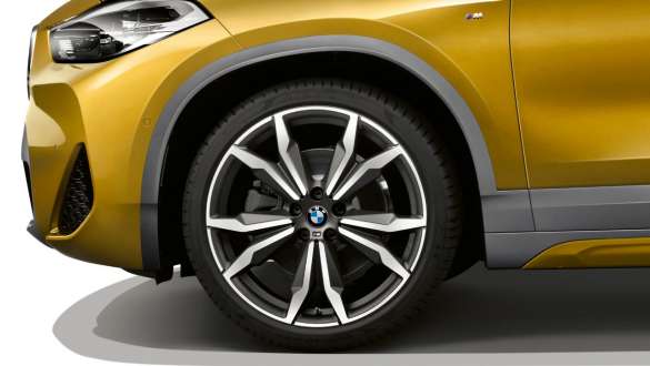 BMW X2 F39 rattakoopad BMW X2 2018 F39, Galvanic Gold metallik, külgvaade, rattakoopad