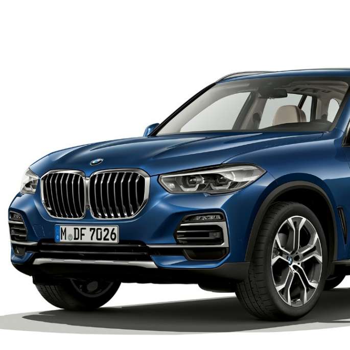 Mudel xLine, BMW X5 xDrive40i, 3/4 eestvaade Mudel xLine, BMW X5 xDrive40i G05 2018 toonis Phytonic Blue metallik, 3/4 eestvaade