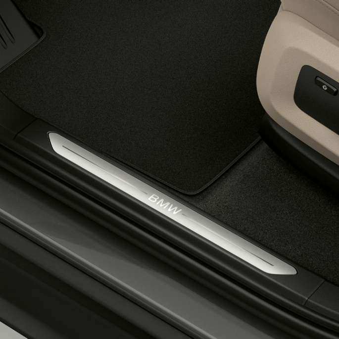 Põhimudel, BMW X5 xDrive30d, ukselävekate Põhimudel, BMW X5 xDrive30d G05 2018 toonis Sophisto Grey Brilliant Effect metallik, ukselävekate