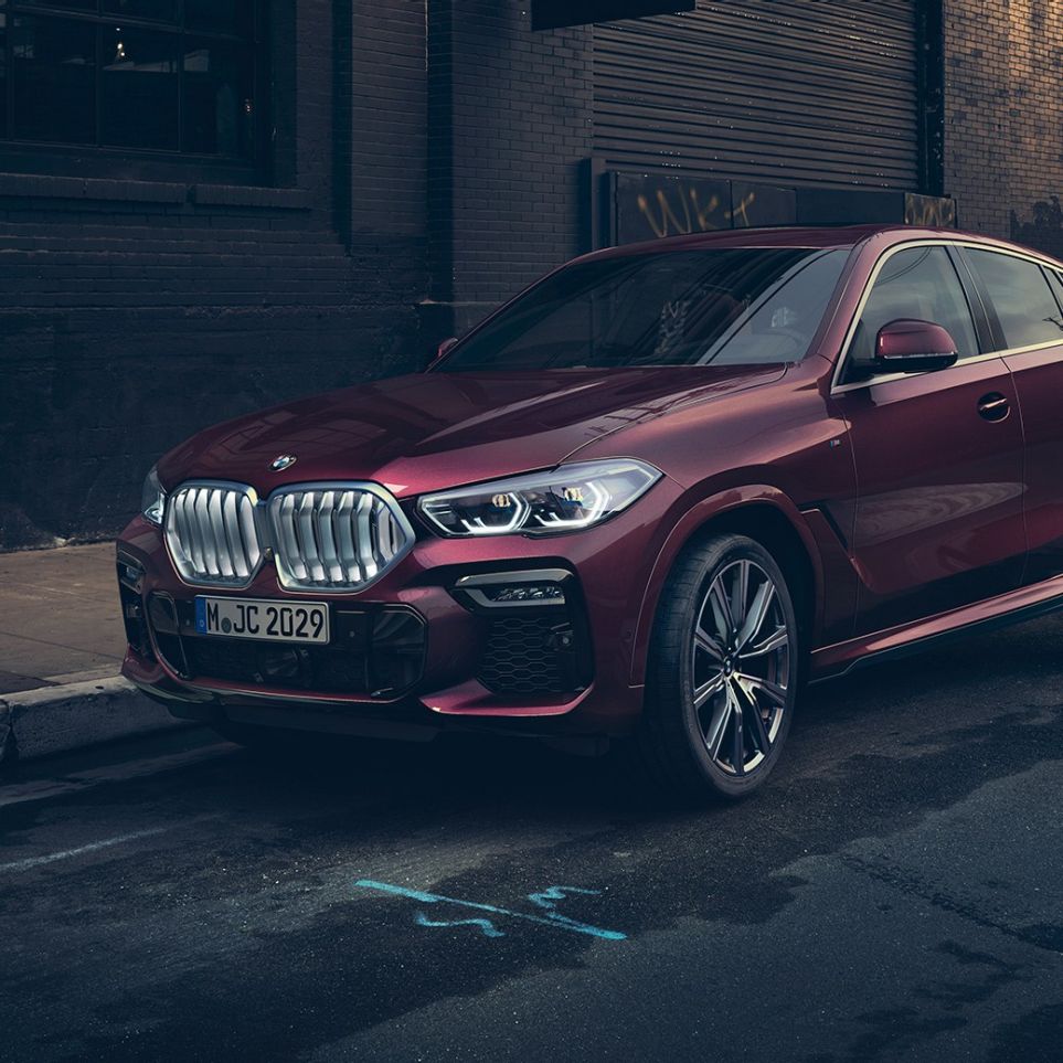 BMW X6 Individuali välisilme. BMW X6 Individual, kolm neljandikku eestvaade.