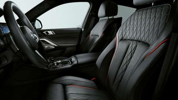 BMW X6 Edition Black Vermilion G06 2021, BMW Individuali 'Merino' täisnahast musta värvi punaste dekoratiivõmblustega salongiviimistlus BMW X6 Edition Black Vermilion G06 2021, BMW Individuali 'Merino' täisnahast musta värvi punaste dekoratiivõmblustega salongiviimistlus