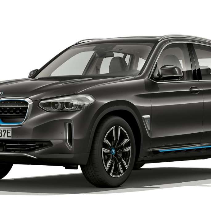 BMW iX3 G08 2020 mudel „Inspiring“, kolm neljandikku eestvaade BMW iX3 G08 2020 mudel „Inspiring“ Sophisto Grey Brilliant Effect, kolm neljandikku eestvaade