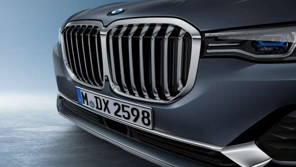 BMW neerukujuline iluvõre, BMW X7 G07 2019 BMW neerukujuline iluvõre, BMW X7 G07 2019, lähivõte