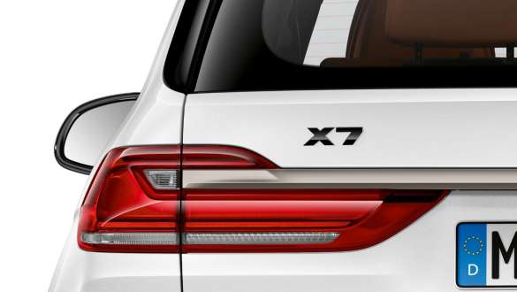 Kõrgläikega must X7 M-mudelitähis, BMW X7 G07 2019 Kõrgläikega must X7 M-mudelitähis, BMW X7 G07 2019