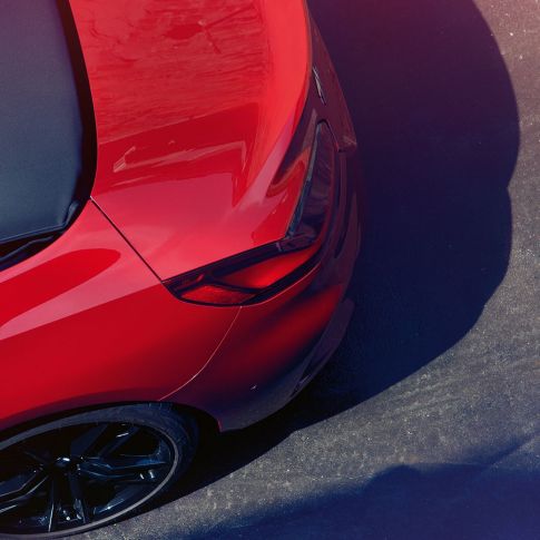 BMW Z4 Roadsteri tagaosa ja tagaratas BMW Z4 Roadsteri tagaosa ja tagaratta vaade ülalt
