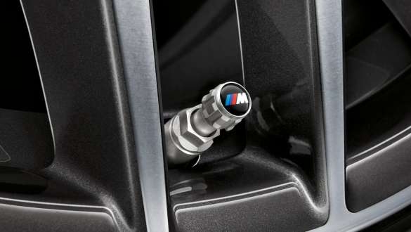 BMW M-logoga ventiilikorgid BMW sügis-talvine lisavarustus BMW M-logoga ventiilikorgid