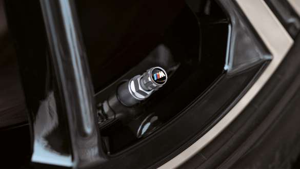 BMW M-logoga ventiilikorgid BMW sügistalvine lisavarustus, BMW M-logoga ventiilikorgid