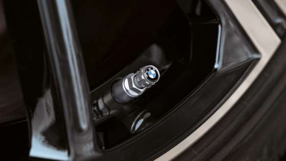 BMW logoga ventiilikorgid BMW sügistalvine lisavarustus, BMW logoga ventiilikorgid