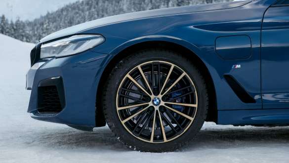 19-tollised BMW kergmetallveljed V-spoke style 635 toonis Bicolor Night Gold, läikivtreitud, talverataste komplekt BMW sügistalvine lisavarustus, 19-tollised BMW kergmetallveljed V-spoke style 635 toonis Bicolor Night Gold, läikivtreitud, talverataste komplekt