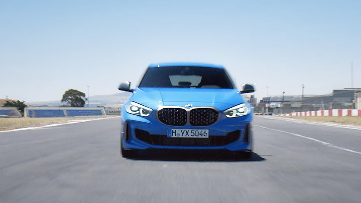 Veojõud ja sõidustabiilsus. BMW 1. seeria koos hea veojõu ja sõidustabiilsusega.