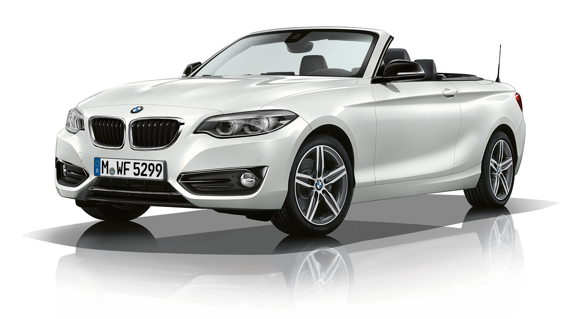 BMW 2. seeria Cabrio, mudeli Sport Line kolm neljandikku eestvaade BMW 2. seeria Cabrio, mudeli Sport Line kolm neljandikku eestvaade