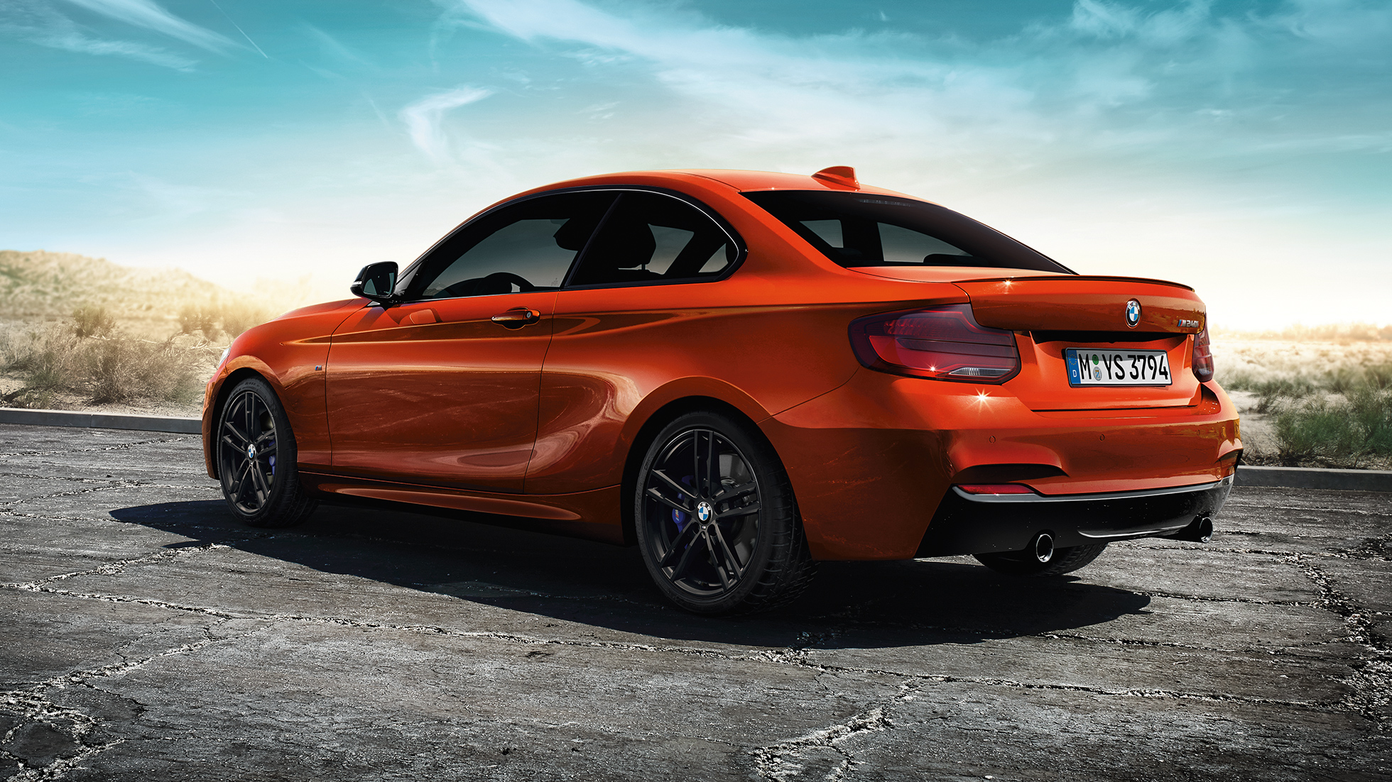 BMW 2. seeria Coupé, kolm neljandikku tagantvaade BMW 2. seeria Coupé, kolm neljandikku tagantvaade