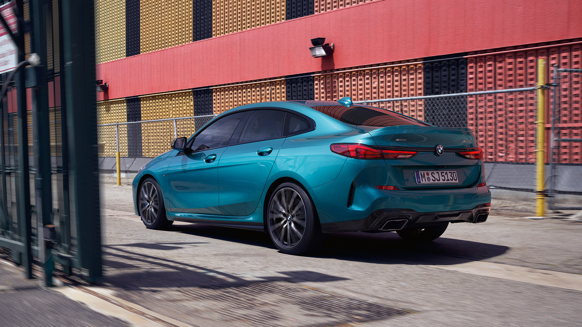 Progressiivne disain, BMW 2. seeria Gran Coupé Progressiivne disain, BMW 2. seeria Gran Coupé Snapper Rocks Blue metallik F44 kolm neljandikku külgvaade