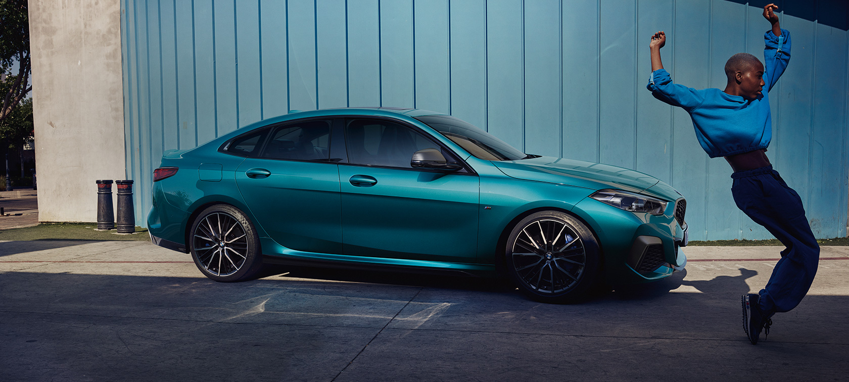 BMW 2. seeria Gran Coupé pakkumised ja teenused Pakkumised ja teenused, BMW 2. seeria Gran Coupé Snapper Rocks Blue metallik F44 külgvaade