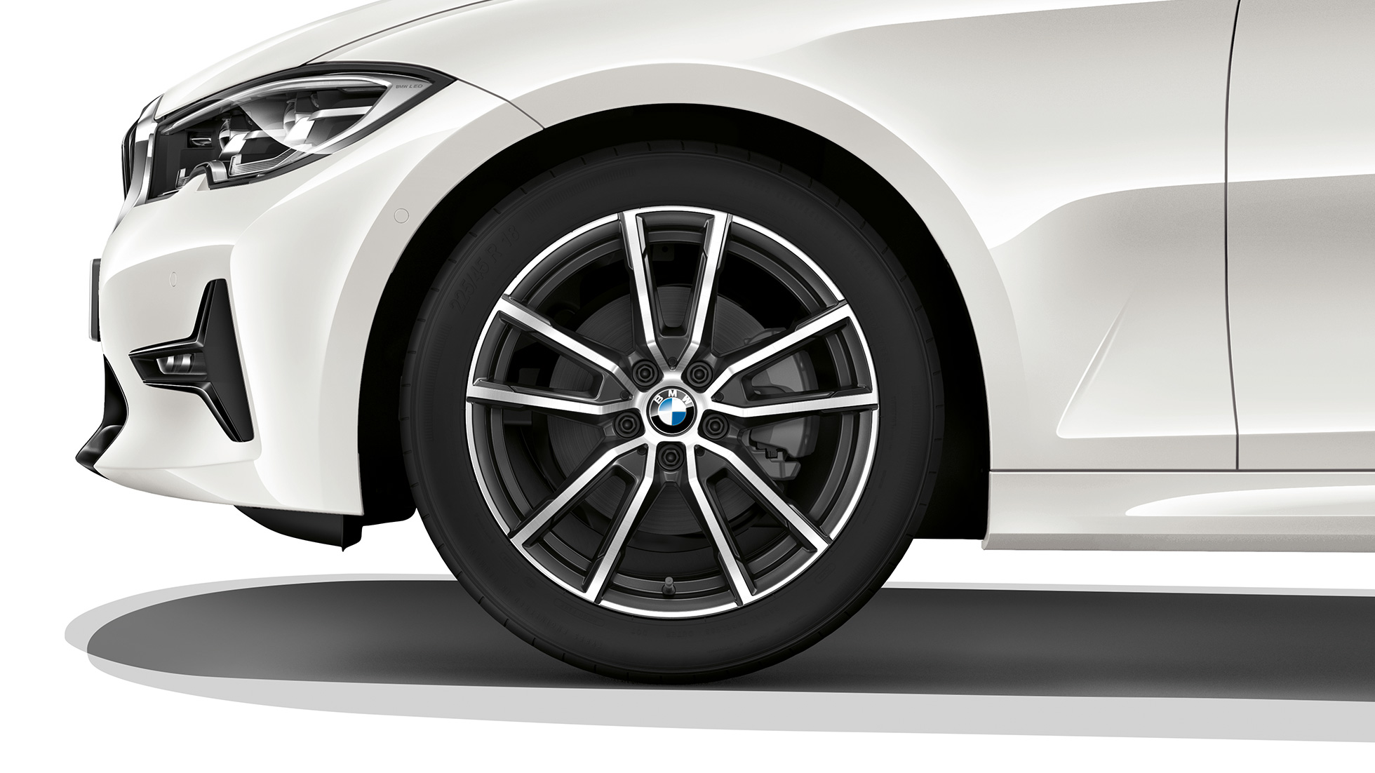 BMW 3. seeria Sedan, mudeli Sport Line kergmetallvelg. BMW 3. seeria Sedan mudeli Sport Line kergmetallvelgede lähivaade.