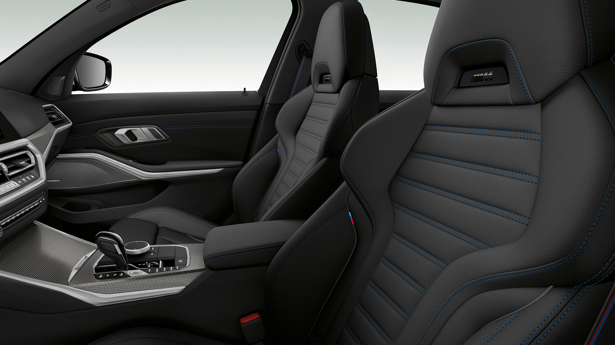 BMW 3. seeria Sedan Model M Sporti esiistmed BMW 3. seeria Sedan mudeli M Sport esiistmete lähivaade küljelt.