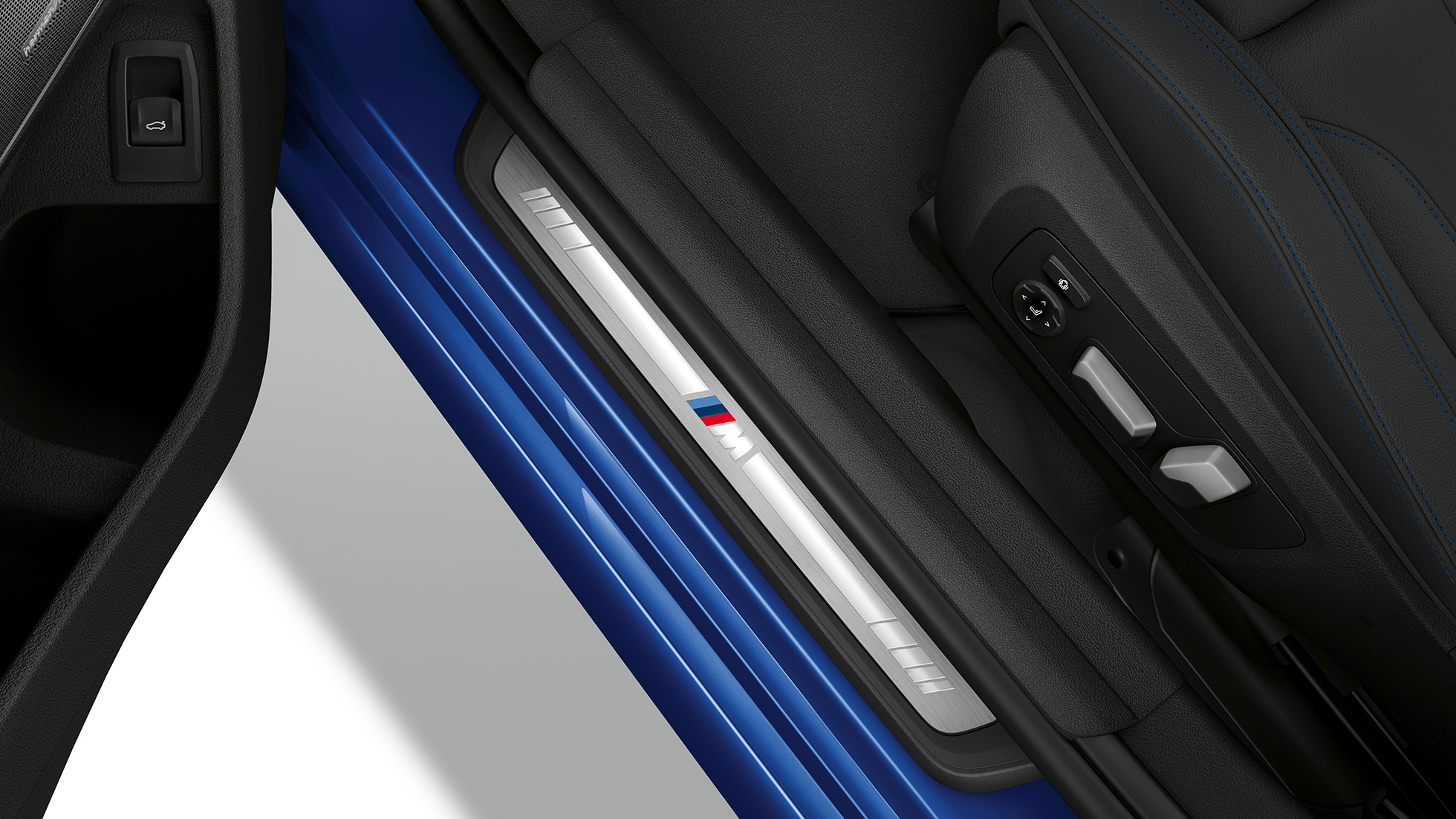 BMW 3. seeria Sedan, mudeli M Sport ukselävi. BMW 3. seeria Sedan mudeli M Sport ukselävi ülaltvaates.