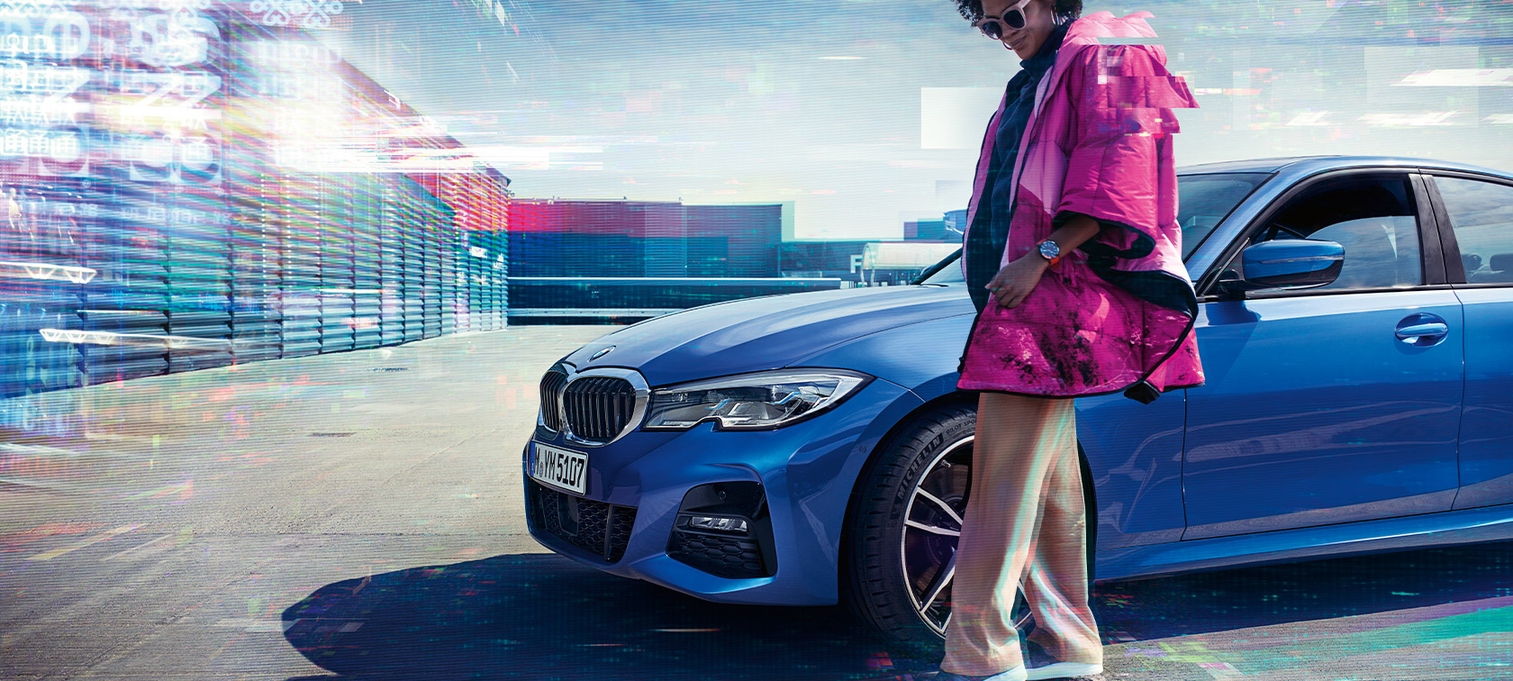 BMW 3. seeria Sedan BMW 330i Sedan G20, kolm neljandikku eestvaade BMW 3. seeria Sedan BMW 330i Sedan G20 Portimao Blue metallik, kolm neljandikku eestvaade