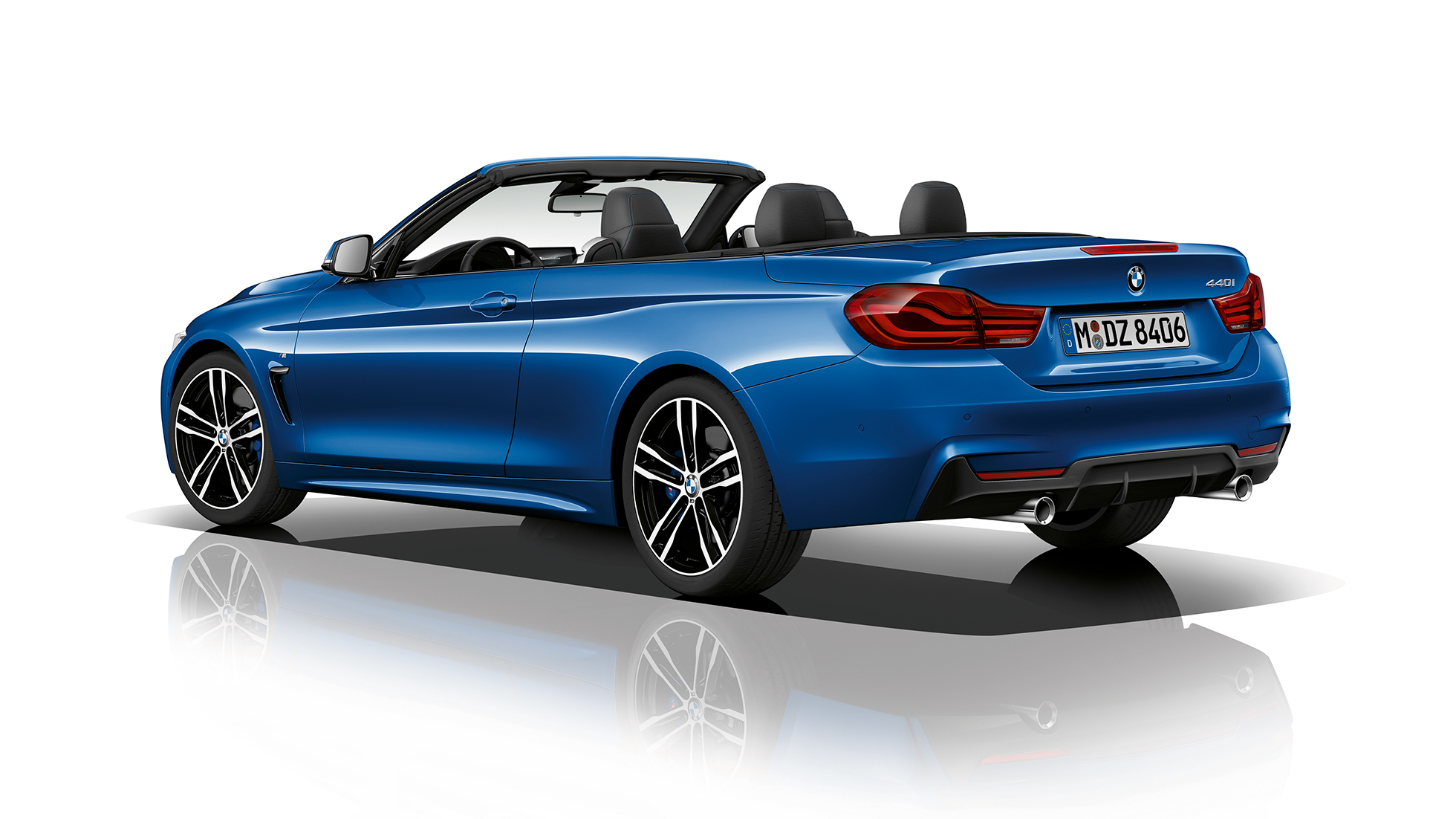 BMW 4. seeria Cabrio, mudeli M Sport kolm neljandikku tagantvaade BMW 4. seeria Cabrio, mudeli M Sport kolm neljandikku tagantvaade