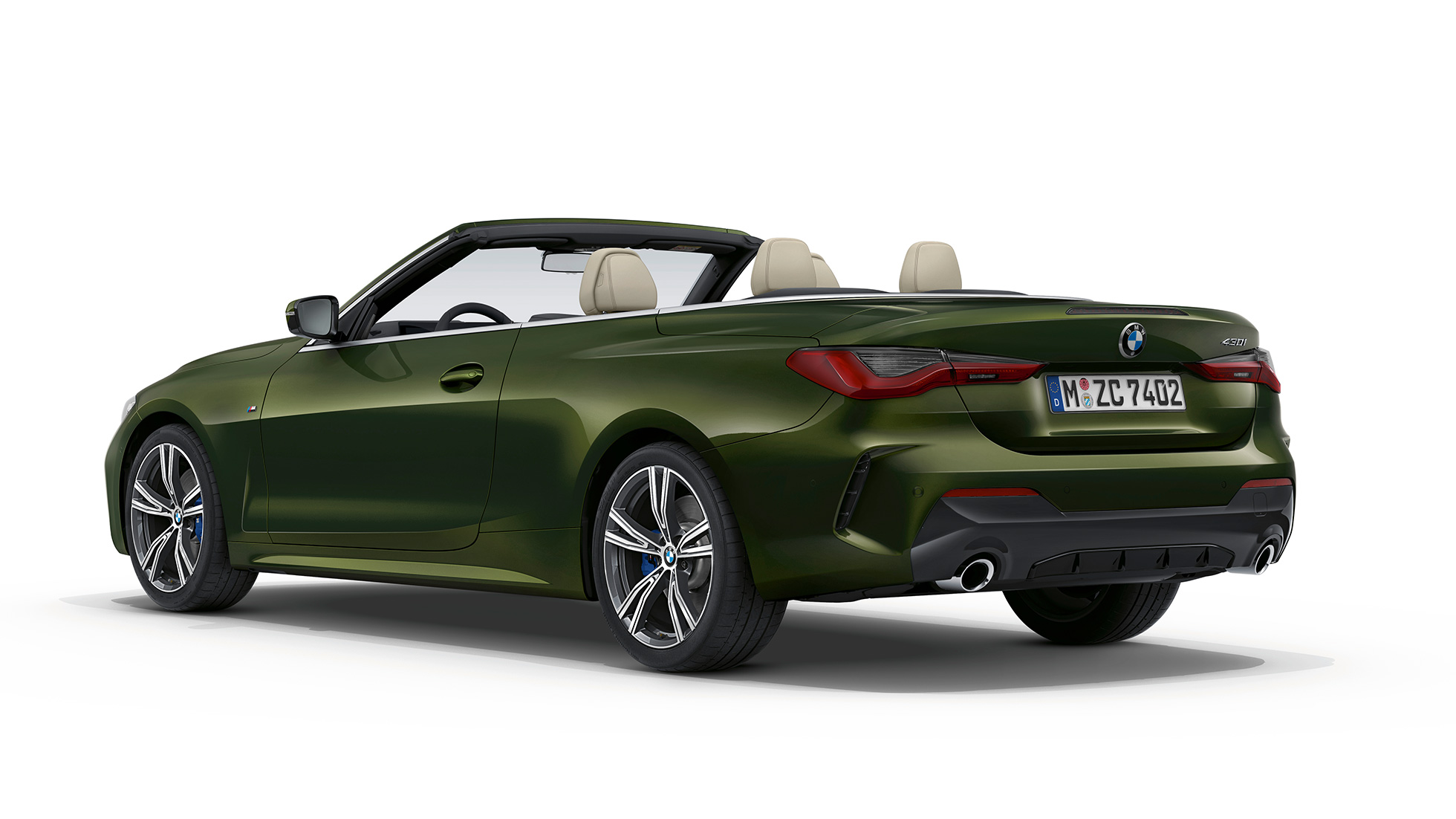 Tagaosa, BMW 4. seeria Cabrio, mudel M Sport G23 2020 BMW 4. seeria Cabrio G23 2020 mudel M Sport toonis Sanremo Green metallik, kolm neljandikku tagantvaade