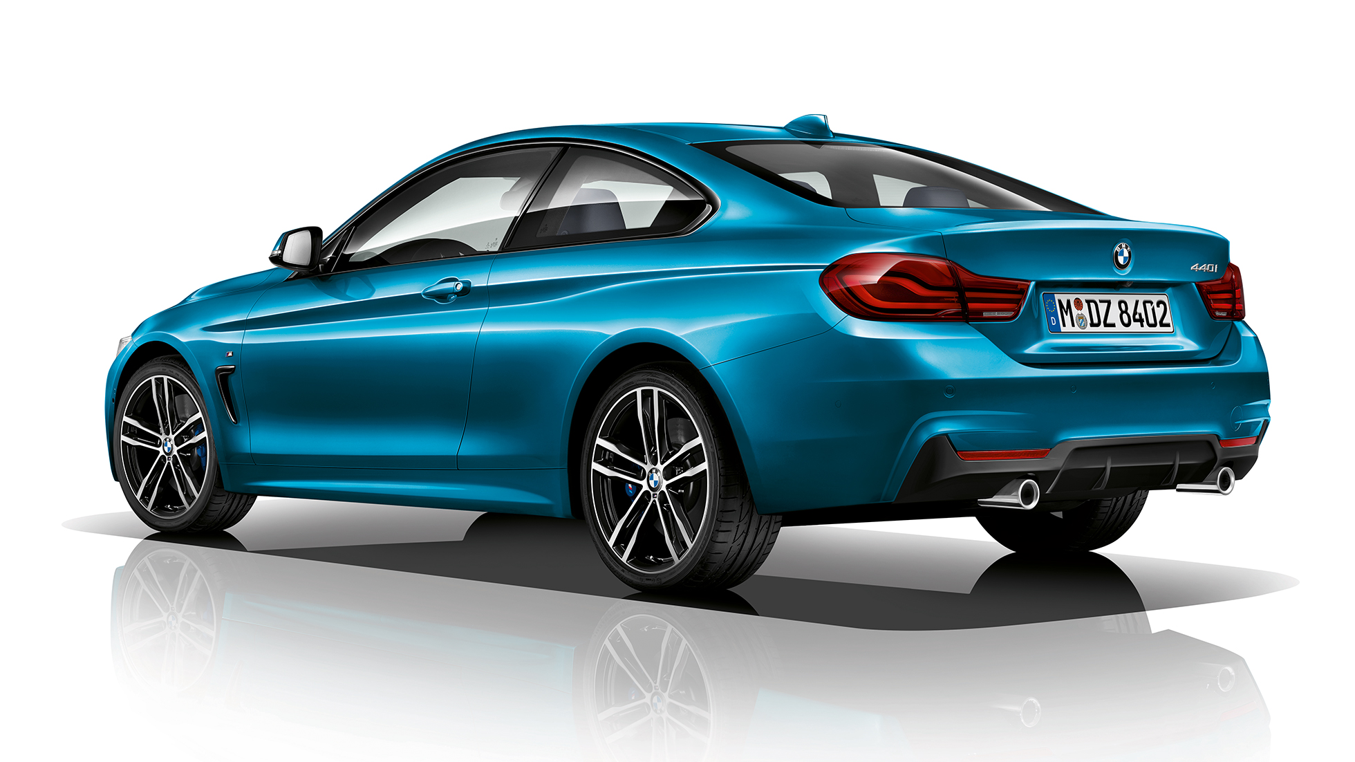 BMW 4. seeria Coupé, mudeli M Sport kolm neljandikku tagantvaade BMW 4. seeria Coupé, mudeli M Sport kolm neljandikku tagantvaade