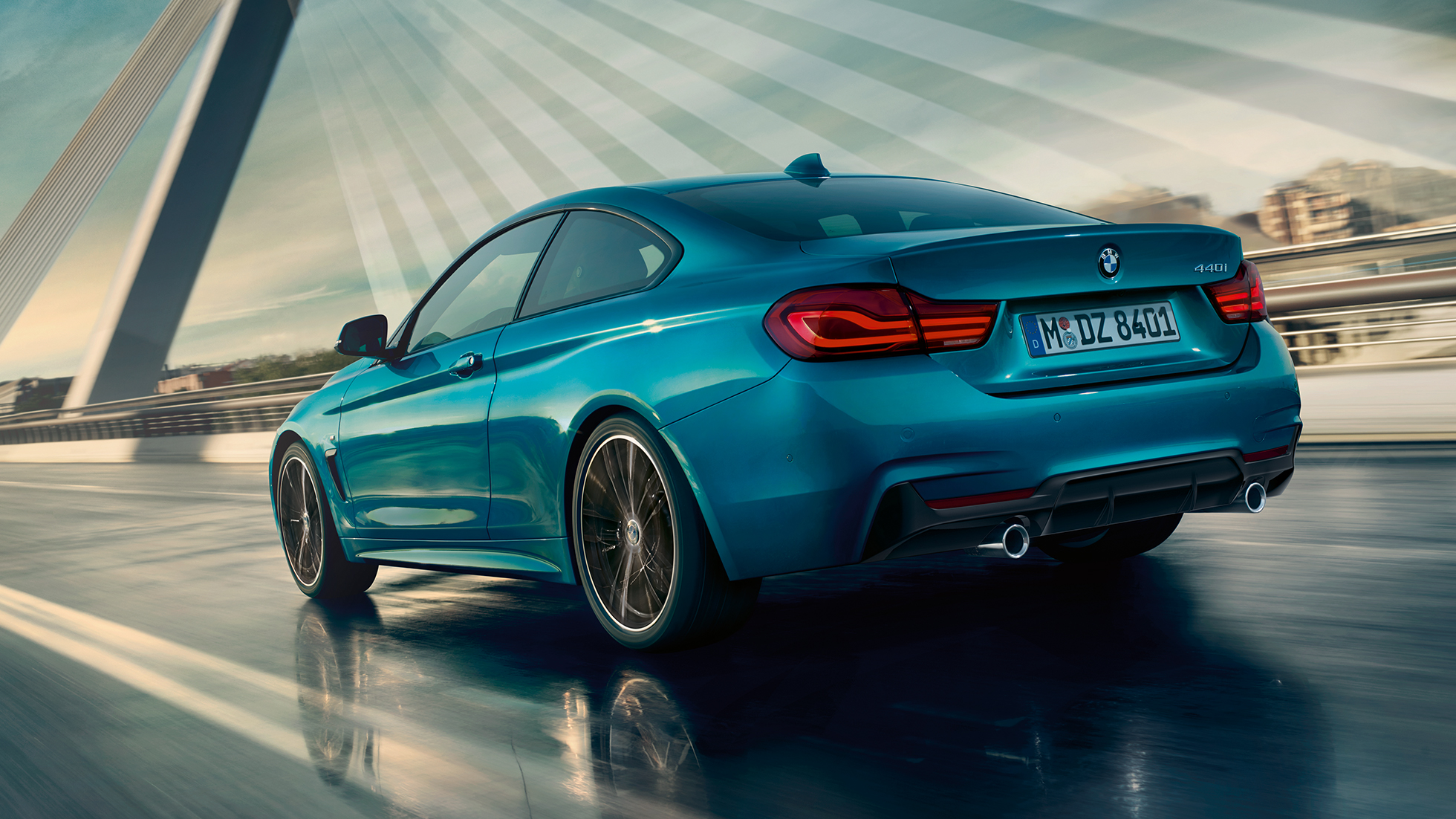 BMW 4. seeria Coupé, kolm neljandikku tagantvaade BMW 4. seeria Coupé, kolm neljandikku tagantvaade