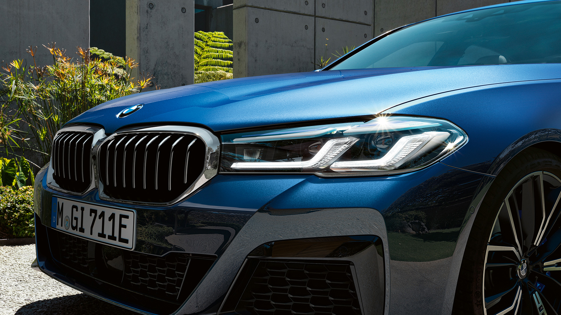 BMW 5. seeria Sedaan G30, BMW Laserlight BMW 5. seeria Sedaan G30 Facelift 2020 Phytonic Blue, BMW Laserlight, lähivaade eest