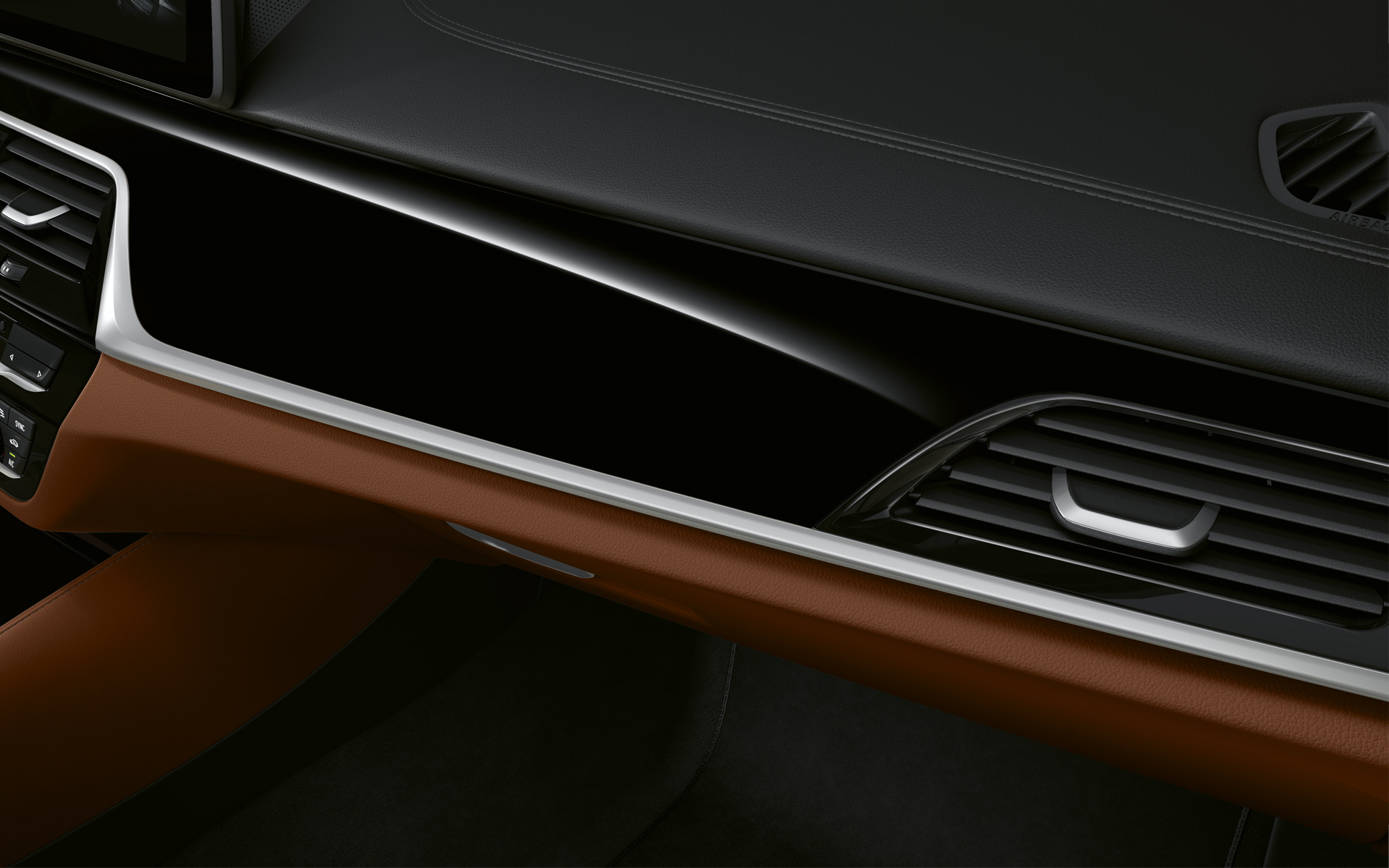 BMW 5. seeria Sedaan G30 LCI, juhikoha lähivõte, salongi dekoratiivliistud Piano Black koos Pearl Chrome’i detailidega BMW 5. seeria Sedaan G30 Facelift 2020, juhikoha lähivõte, salongi dekoratiivliistud Piano Black koos Pearl Chrome’i detailidega